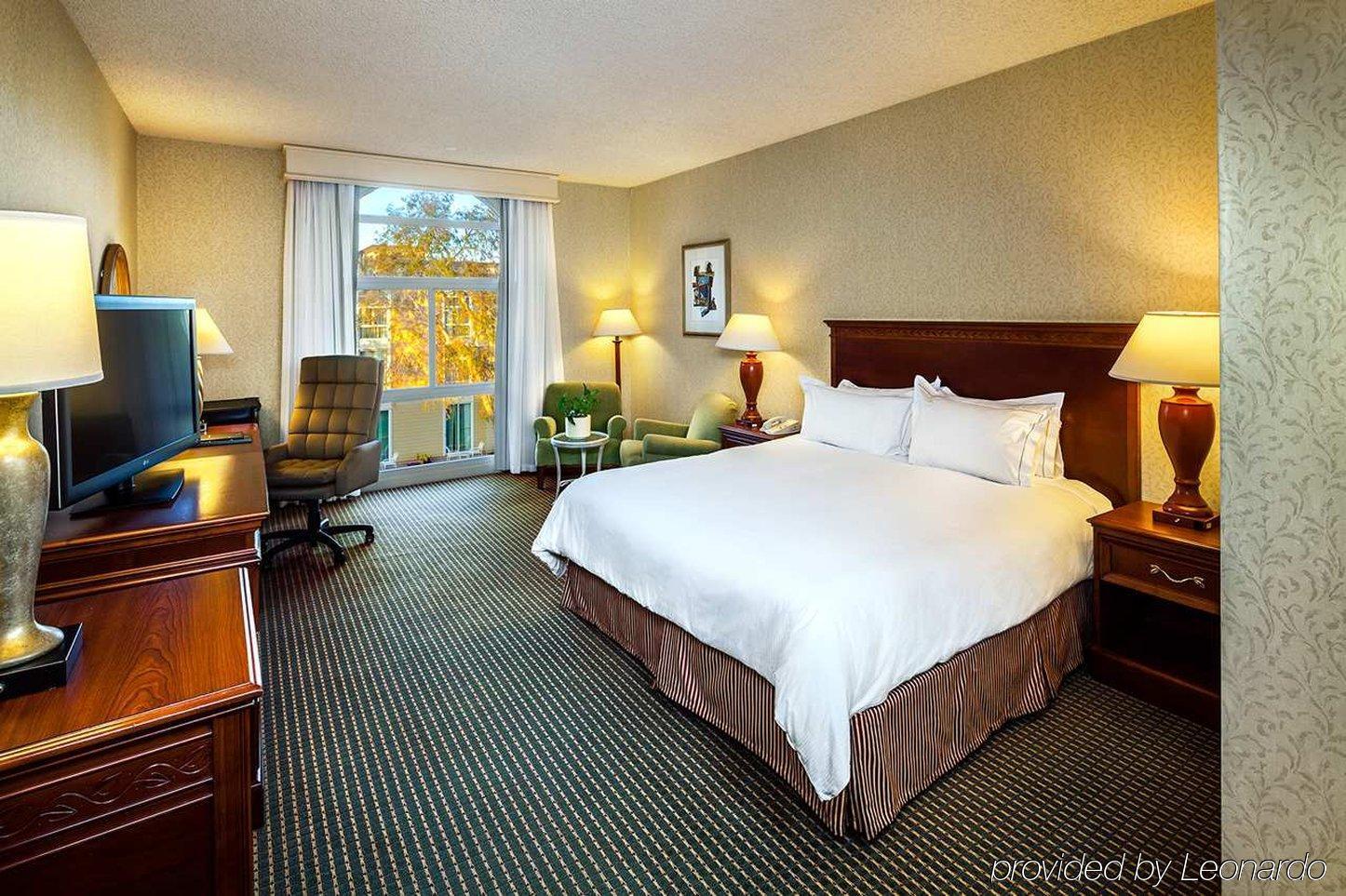 Отель Hilton Oakland Airport Номер фото
